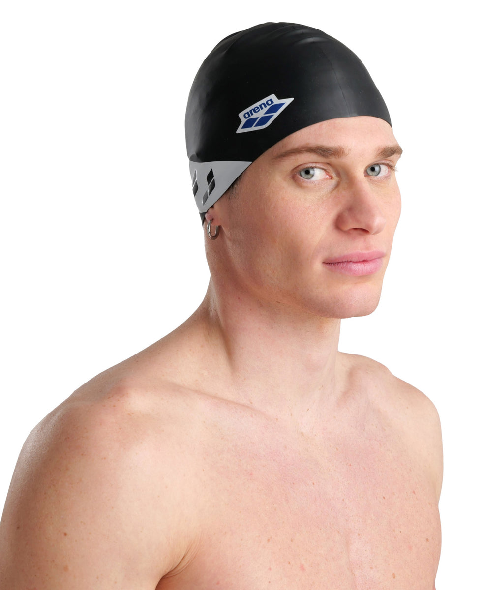 http://www.arenawaterinstinct.co.nz/cdn/shop/products/001463-111-ICONSTEAMSTRIPECAP-003-O_1200x1200.jpg?v=1677031968